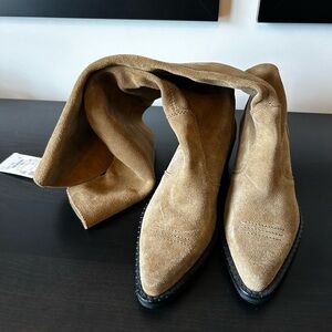 Chic Tan Suede Boots